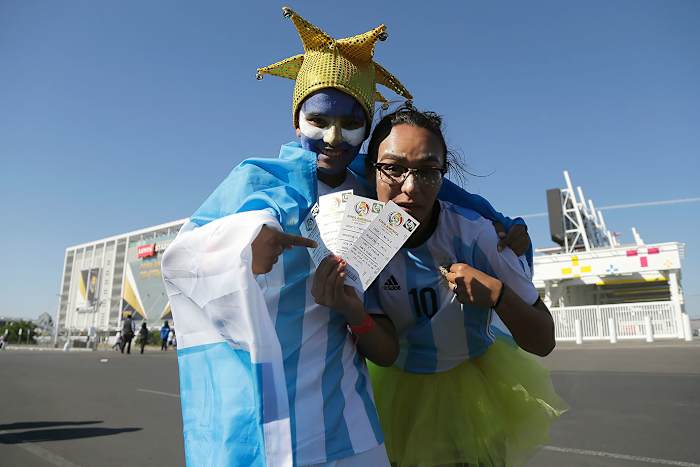 Argentina-fans-adfe551657344cddb5b460f9a7940513-0.jpg